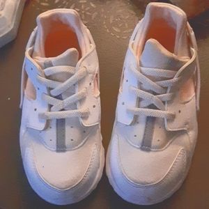 Girls size 10 Nike